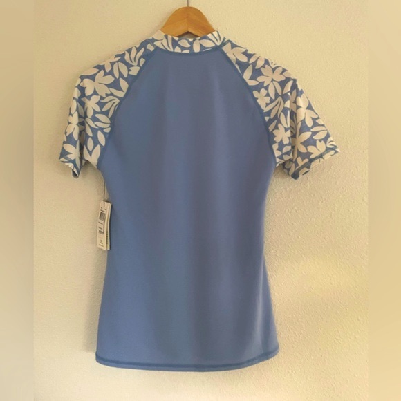 Rip Curl Holiday Tropics Short Sleeve UPF 50 Rash Guard - Picture 12 of 12